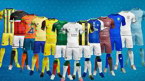 اللغة العربية تزين قمصان لاعبي الهلال والنصر في المباراة النهائية