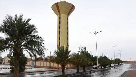 بالصور.. الأمطار تحول عرعر إلى لوحة طبيعية جمالية