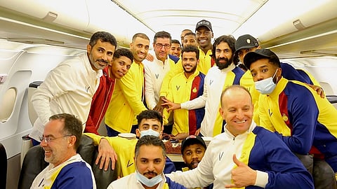النصر يحتفل بإنجاز عبدالرزاق حمدالله فوق السحاب