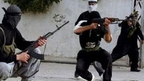 قرب الحدود مع الجزائر.. مسلحون في تونس يقطعون رأس راعٍ شاب