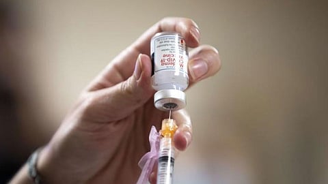 الصحة: نراقب تحور كورونا.. ولقاح «فايزر» مضاد للسلالة الجديدة