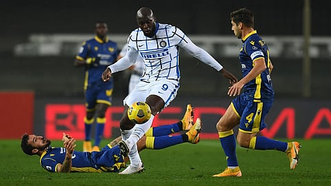 إنتر ميلان يخطف صدارة الدوري الإيطالي