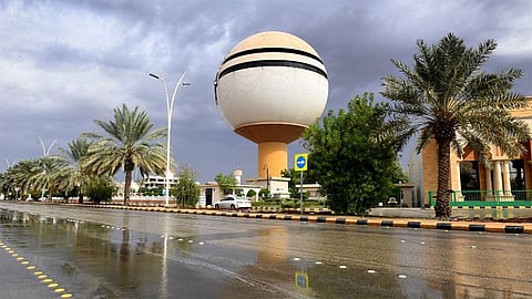 تنبيهات الأرصاد: أمطار رعدية وضباب وأتربة مثارة على بعض مناطق المملكة الخميس