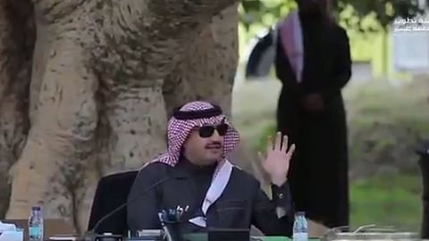 بالفيديو.. أمير عسير يشدد على الاهتمام بـ200 شجرة معمرة