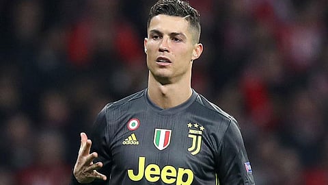 رونالدو وميسي وراموس يتصدرون تشكيلة مشجعي «يويفا» لـ2020