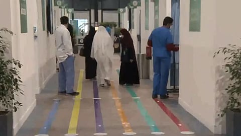 بالفيديو.. استمرار توافد المواطنين والمقيمين على مركز تطعيم الدمام