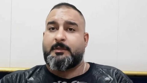 أيوب الخزرجي يبوح بكواليس اختفاء ابنه الوحيد في منطقة الغدير ببغداد