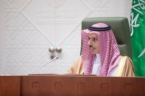 وزير الخارجية يبحث مستجدات الأوضاع في المنطقة مع نظيره العماني