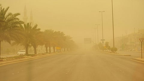تنبيه متقدم برياح مثيرة للأتربة والغبار على أجزاء من الرياض