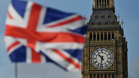 بريطانيا تحذر الاتحاد الأوروبي من إجراءاته لحظر تصدير لقاحات كورونا