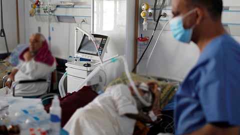 انفجار بمستشفى للمصابين بكورونا في بغداد.. وأنباء عن سقوط قتلى