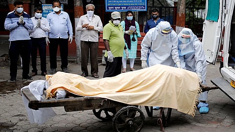 كورونا.. الهند تعترف رسميًا بـ«التحور المزدوج».. وتحذر من الموجة الثالثة