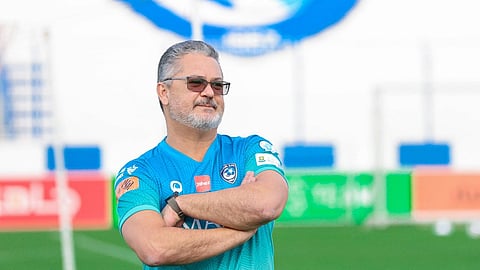 ميكالي يودِّع الهلال برسالة مؤثرة