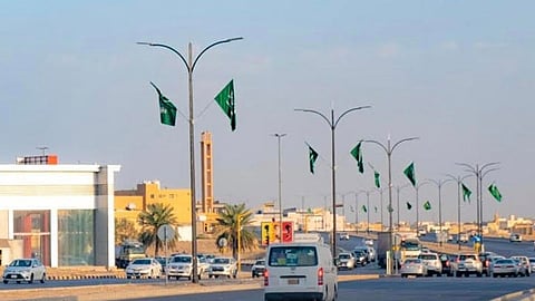 بالصور.. طرق وميادين القصيم تتزين لاستقبال عيد الفطر المبارك