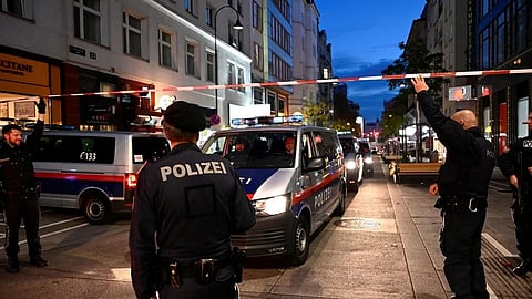 ضبط 15 شخصًا من جنسيات عدة خلال إحباط شحنة مخدرات ضخمة للسعودية