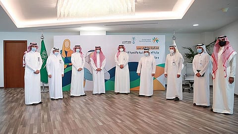 تعاون بين «النقل» و«الموارد البشرية» لتعزيز وتطوير رأس المال البشري