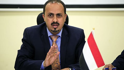 الإرياني: ميليشيا الحوثي تنهب البنوك الحكومية قبل فرارها من البيضاء