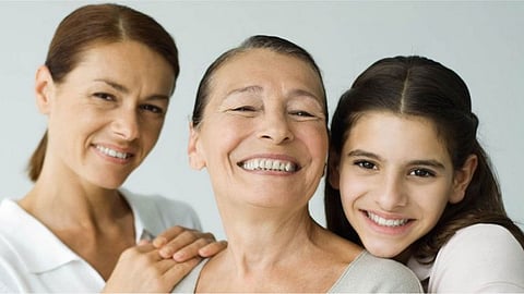 9 علامات في الوجه تنذر بوجود أمراض بالجسم