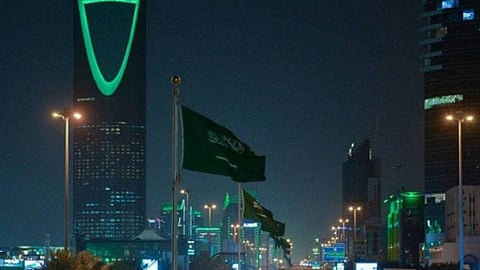 أخبار السعودية اليوم.. أمير حائل يتفاعل مع مقطع «فتاة الفود ترك».. واستشاري يوضح أسباب انخفاض حالات كورونا العامة والحرجة