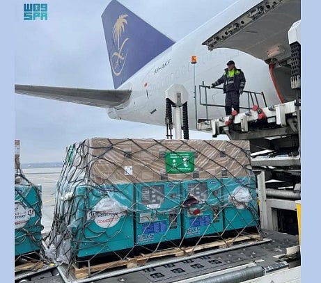 4th Saudi Relief Plane Arrives in Poland to Deliver Aid to Ukrainian People