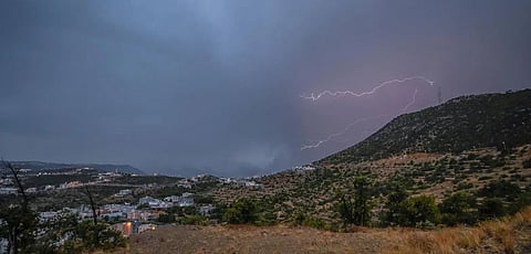 Al-Baha's Foggy Highlands Draw Visitors during Summer Season