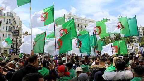 Hundreds of thousands protest against ruling elite in Algeria