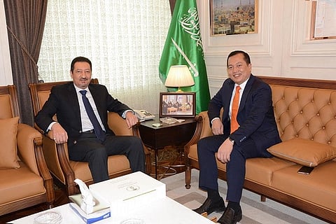 Ambassador to Turkey, Eng. Waleed bin Abdulkarim Al-Khuraiji, received in his office at the embassy here today, his Indonesian counterpart to Turkey
