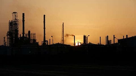 A general view of a Venezuelan oil refinery. (File photo: Reuters)
