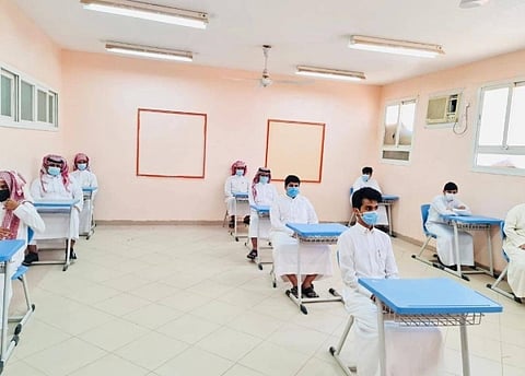 ‘About 300,000 students leave private schools after decision to continue remote learning’