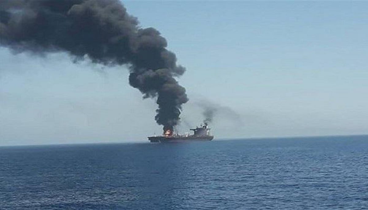 هجوم إيراني يستهدف ناقلة النفط الكويتية 