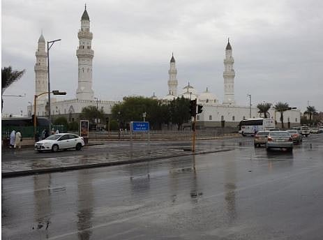 «الأرصاد» ينبه من هطول أمطار غزيرة على منطقة المدينة المنورة 