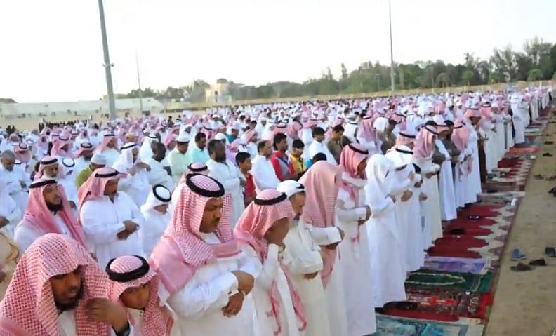 المصلون يؤدون صلاة عيد الأضحى في مختلف أنحاء المملكة 