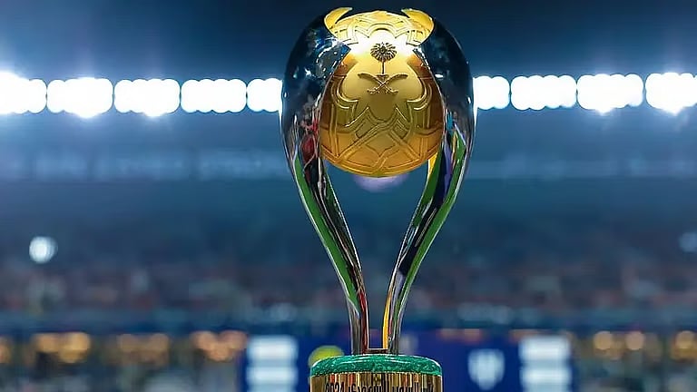 قرعة نصف نهائي السوبر السعودي: الهلال يواجه القادسية والاتحاد يصطدم بالنصر 