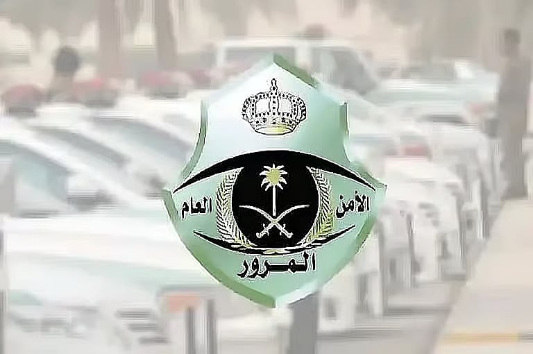المرور: مخالفة عدم استخدام إشارة الالتفاف قبل تغيير المسار تصل ل 300 ريال 