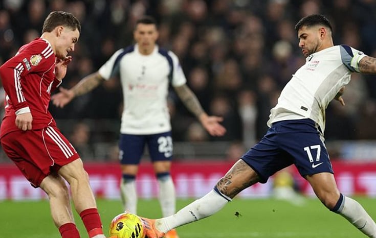 ليفربول يهزم توتنهام في قمة الجولة الـ17 من الدوري الإنجليزي الممتاز 