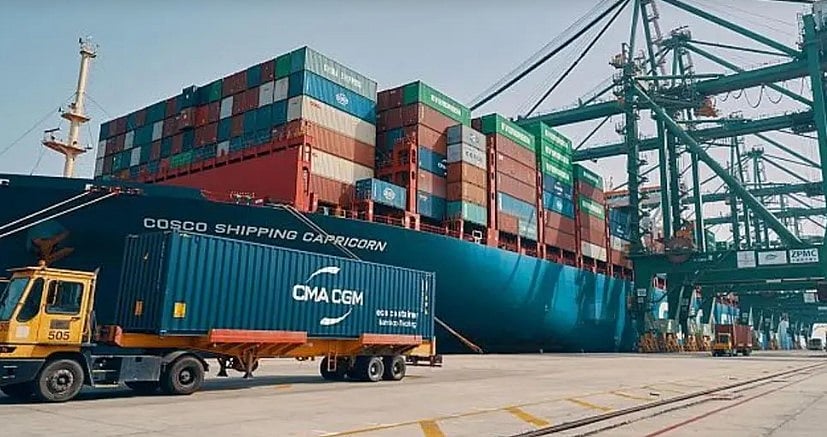 «الإحصاء»: ارتفاع الصادرات غير البترولية للمملكة بنسبة 32.3% في أكتوبر 2025م 