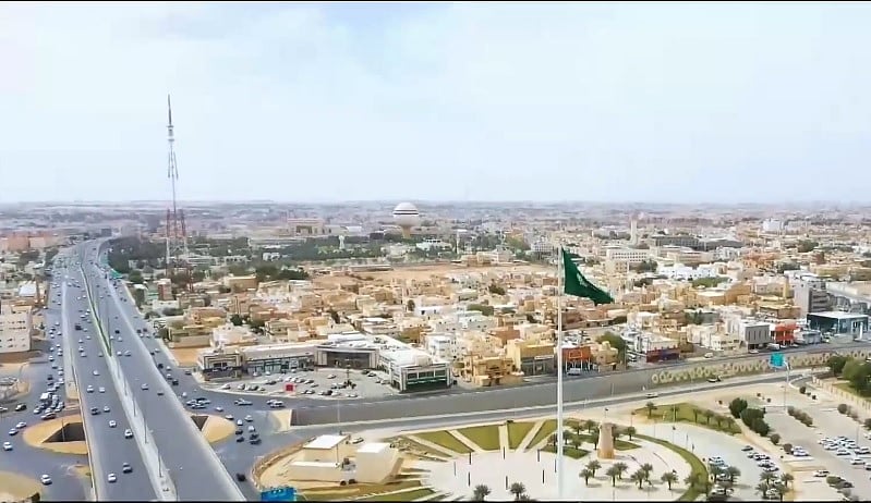 الأرصاد عن طقس الجمعة: أمطار رعدية ورياح نشطة على عدة مناطق 