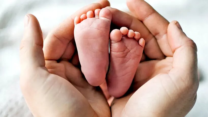 أخصائية تقترح رصد مكافآت للأمهات المنجبات.. خطوة للتغلب على تراجع المواليد 