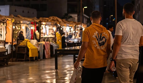 "جدة التاريخية" تُفعّل بسطات شارع الذهب لإحياء حضورها الثقافي والاجتماعي 