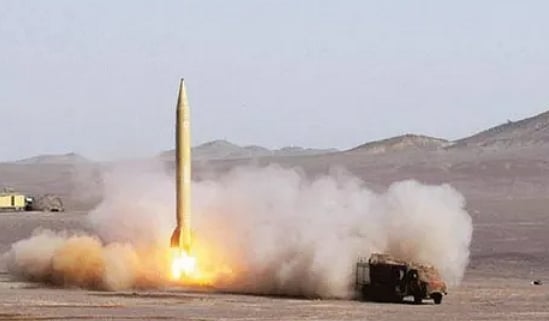 القوات الجوية الباكستانية تختبر صاروخًا جويًا مطورًا محليًا