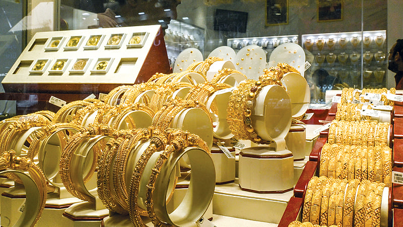 سعر الذهب في السعودية اليوم الثلاثاء 17-7-1447 لكل الأعيرة بعد ارتفاعه عالميًا