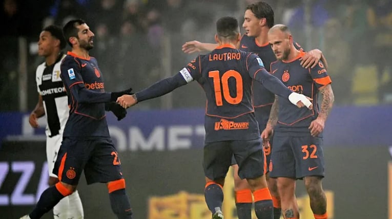 إنتر ميلان يعزز صدارته للدوري الإيطالي بفوزه على بارما