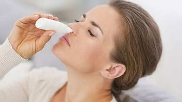 استشاري يوضح ضوابط استخدام قطرات الأنف 