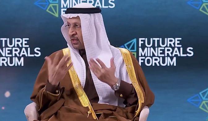 «الفالح»: نعيد استثمار عوائد التعدين في سد الثغرات بالقطاع 