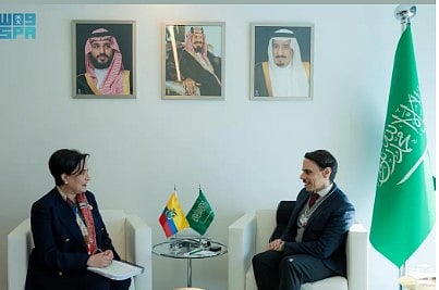 وزير الخارجية يستعرض العلاقات الثنائية مع نظيرته الإكوادورية 