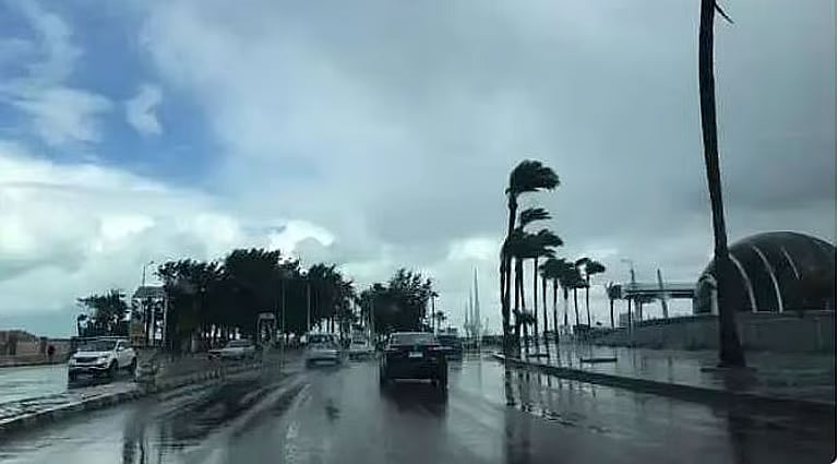 «الأرصاد» تحذر من أمطار غزيرة في 3 مناطق 