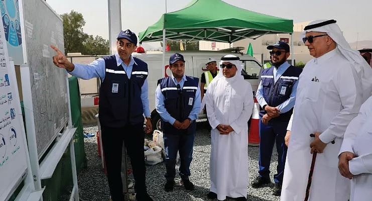 وزير البيئة يدشن طائرة أبحاث الاستمطار الأحدث عالمياً ويتفقد مشاريع مكة 