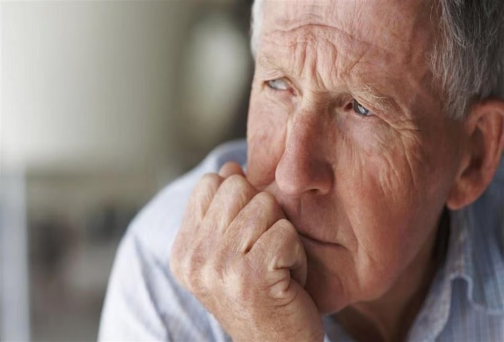 تجمع الرياض الصحي يوضح أسباب الاكتئاب لدى كبار السن وطرق التعامل معه 