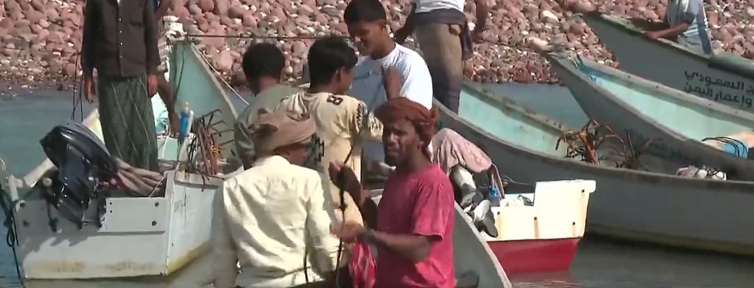 البرنامج السعودي يدعم صيادي سقطرى ويتكفل بإصلاح المرسى 