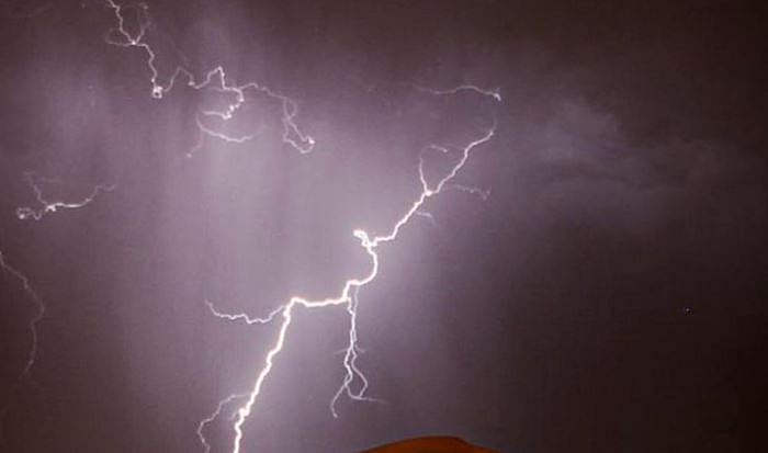 «الحصيني»: دخول فترة «العقارب» وزيادة فرص الأمطار في الشتاء الثلاثاء المقبل 